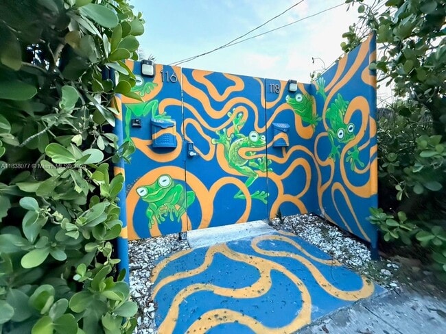 property at 118 NW 24th St