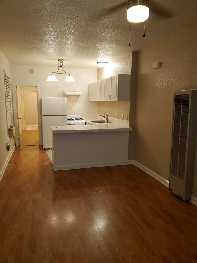 1418 E St, Unit B