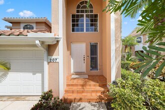 207 Legendary Cir in Palm Beach Gardens, FL - Building Photo - Building Photo