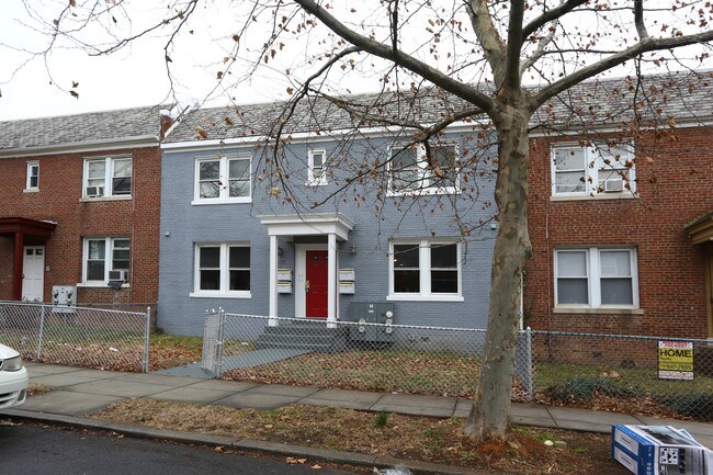 1660 Trinidad Ave NE in Washington, DC - Building Photo - Building Photo