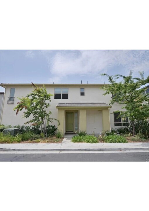 12009 Fairmont Ct in Hawthorne, CA - Building Photo