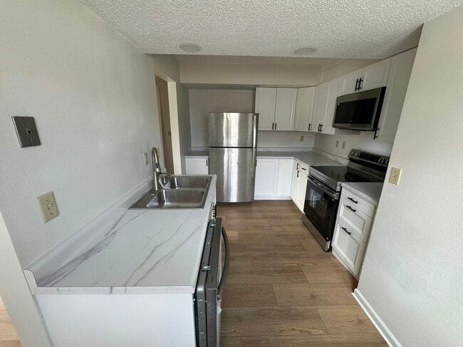 806 7th Ave NW in Waverly, IA - Building Photo - Building Photo