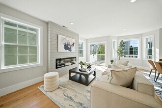 17 Bond St in Somerville, MA - Building Photo - Building Photo