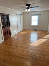 8512 Woodland Ave in Kansas City, MO - Building Photo - Building Photo