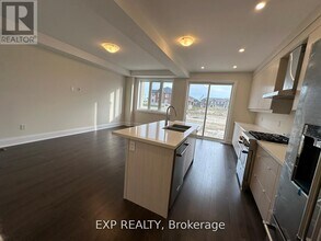 37 Schmeltzer Cres in Richmond Hill, ON - Building Photo - Building Photo