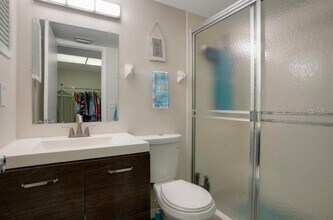 3622 Lake Bayshore Dr in Bradenton, FL - Building Photo - Building Photo