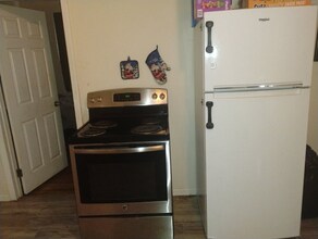 13 Poplar Pl in Waterbury, CT - Building Photo - Building Photo