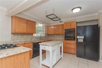 10302 Linkwood Dr in Dallas, TX - Building Photo - Building Photo