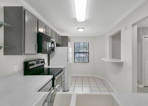 205 Arbor Cir in Sanford, FL - Foto de edificio - Building Photo