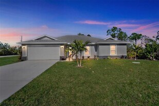 6193 Cabal Ln in Port Charlotte, FL - Building Photo