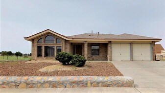 4301 Loma Hermosa Dr in El Paso, TX - Building Photo