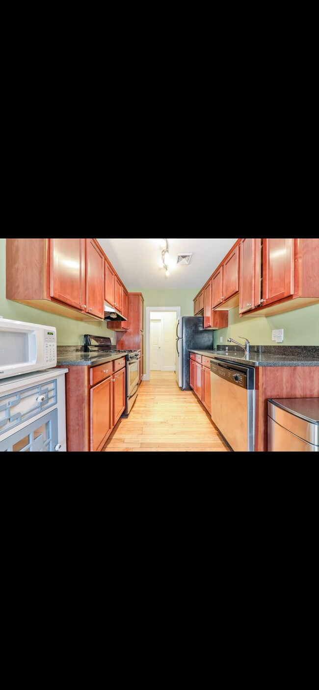 19 Medford St in Chelsea, MA - Building Photo - Building Photo
