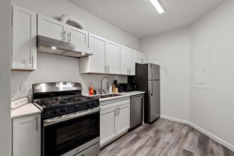 911 W 22nd St in Austin, TX - Foto de edificio - Building Photo