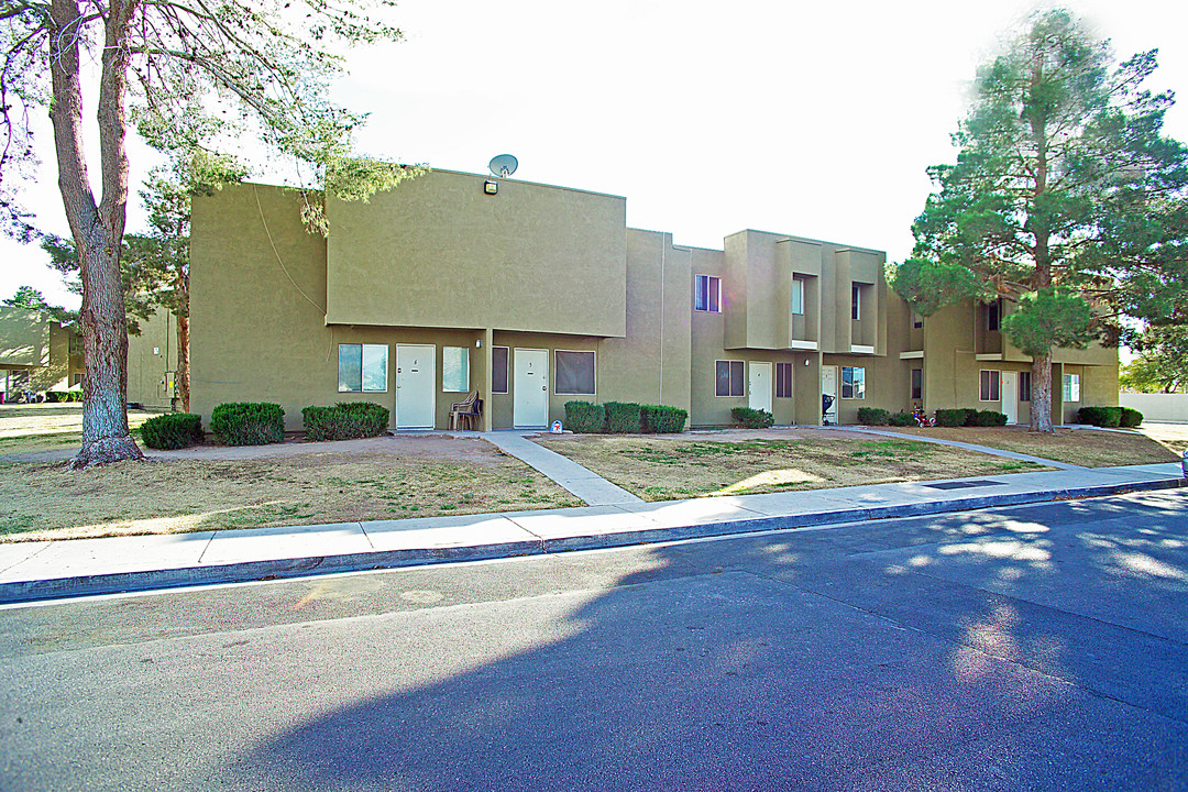 Janice Brooks Bay in Las Vegas, NV - Building Photo