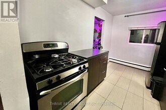 23 McClary Ave in London, ON - Building Photo - Building Photo