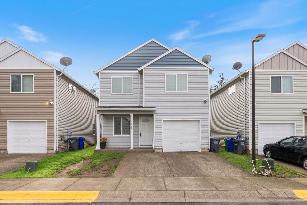 12584 SE Ramona St in Portland, OR - Building Photo