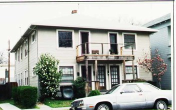 1233-1235 T St in Sacramento, CA - Building Photo - Building Photo