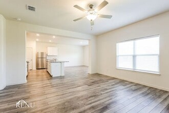 2827 Praline Ferry in Converse, TX - Foto de edificio - Building Photo