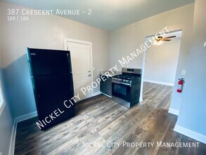 387 Crescent Ave in Buffalo, NY - Building Photo - Building Photo