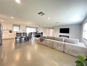 1331 NW 20th Ave in Crystal River, FL - Building Photo - Building Photo