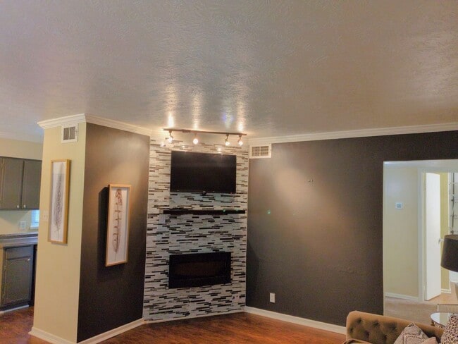 2901 Helena Ave in Nederland, TX - Building Photo - Building Photo