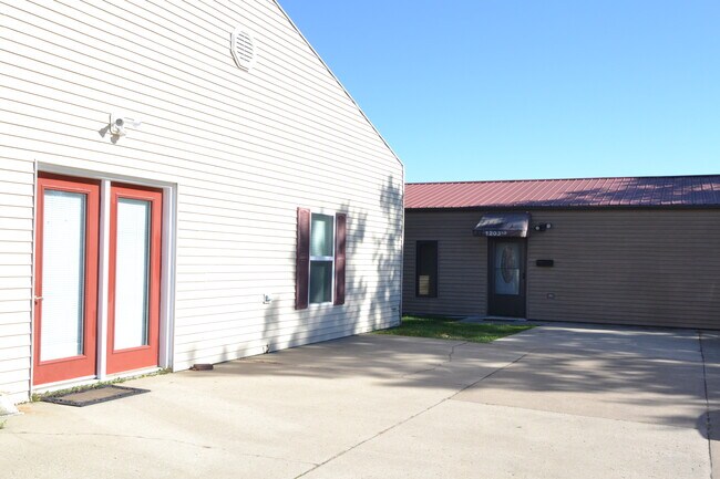 1203 S Osteopathy Ave, Unit 1 in Kirksville, MO - Building Photo - Building Photo