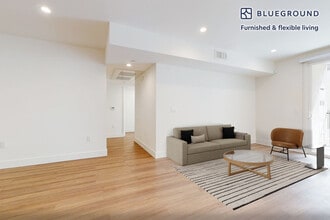 1265 Barry Ave in Los Angeles, CA - Building Photo - Building Photo