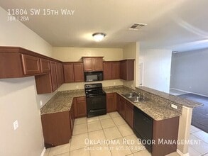11804 SW 15th Way in Yukon, OK - Building Photo - Building Photo
