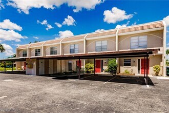 1123 SW 48th Terrace in Cape Coral, FL - Building Photo - Building Photo