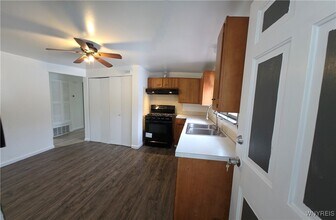 50 Strasbourg Dr in Cheektowaga, NY - Building Photo - Building Photo
