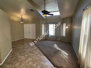 4746 Grandview Dr in Palmdale, CA - Building Photo - Building Photo