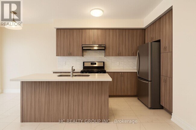 4 Finley Wy in Markham, ON - Building Photo - Building Photo