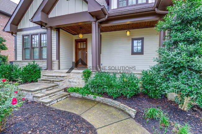 210 38th Ave N in Nashville, TN - Building Photo - Building Photo