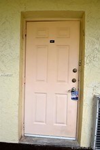 3100 W Rolling Hills Cir-Unit -407 in Davie, FL - Building Photo - Building Photo