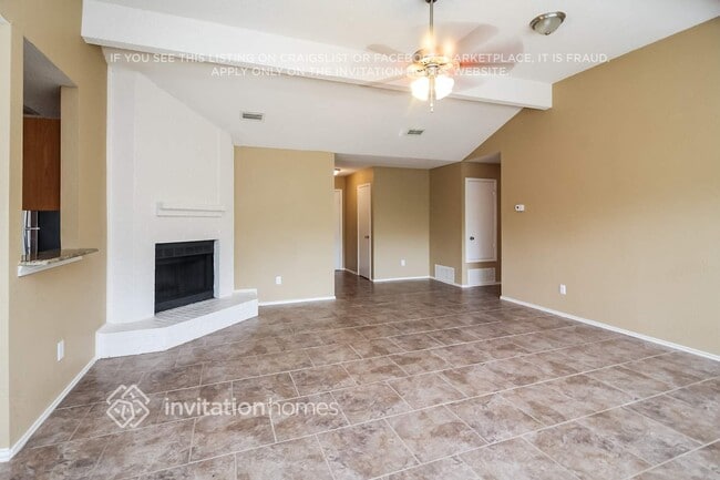 2650 Fairmont Dr in Grand Prairie, TX - Building Photo - Building Photo