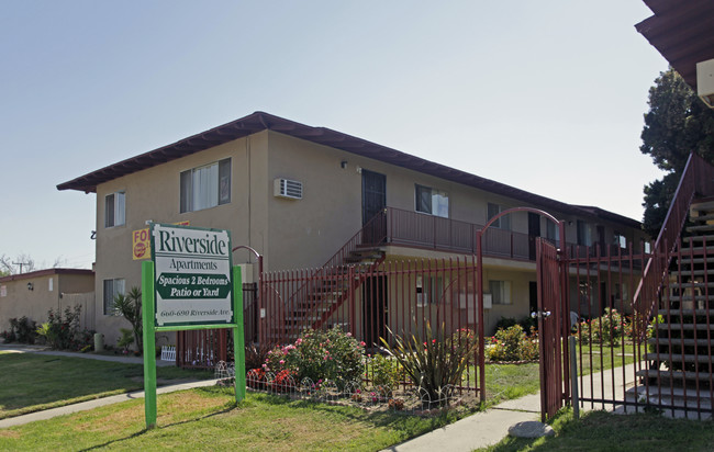 Riverside Ave in Rialto, CA - Building Photo - Building Photo