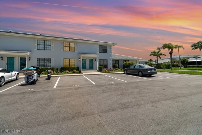 property at 146 Clyburn Way W