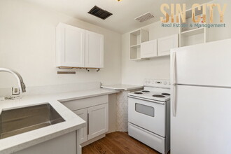 1017 E Bonneville Ave in Las Vegas, NV - Building Photo - Building Photo