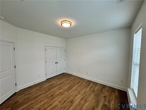 13800 Village View Dr in Midlothian, VA - Building Photo - Building Photo
