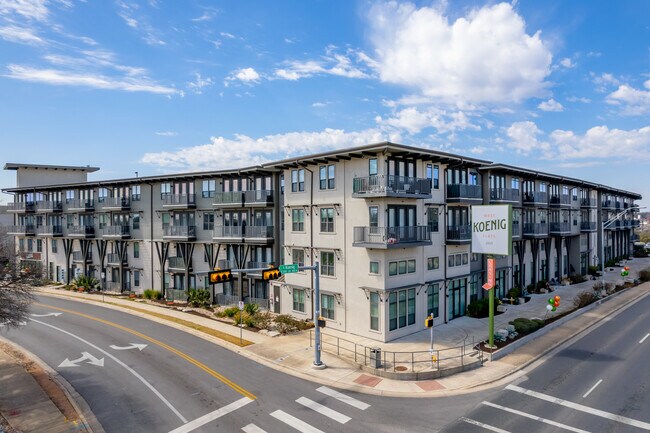 Hangar in Austin, TX - Building Photo - Primary Photo