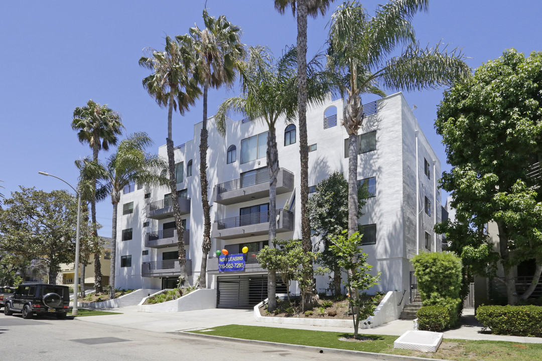 Bentley Apartments in Los Angeles, CA - Foto de edificio