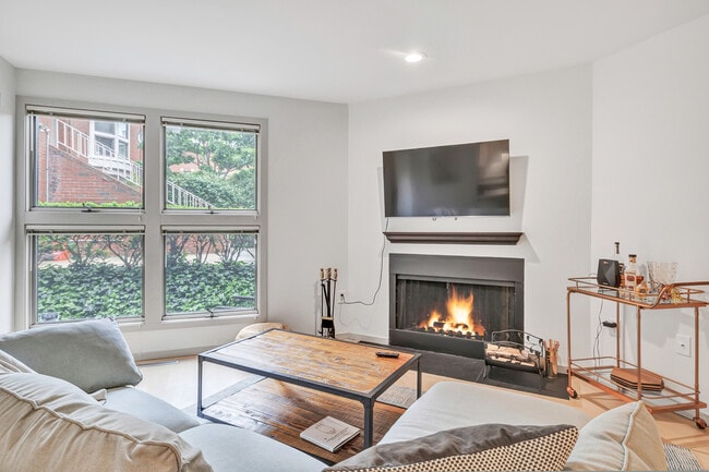 42 Temple Ct in New Haven, CT - Building Photo - Building Photo
