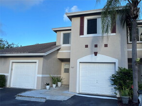 767 NW 42nd Pl in Pompano Beach, FL - Building Photo - Building Photo