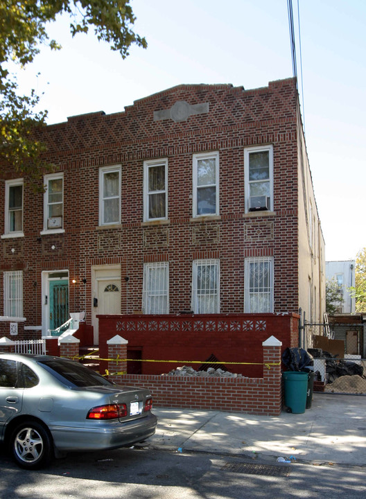 74 E 52nd St in Brooklyn, NY - Foto de edificio