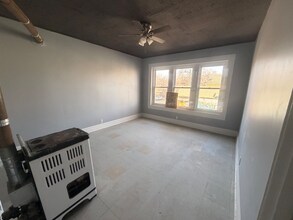 2457 S Washtenaw Ave., Unit 2S in Chicago, IL - Foto de edificio - Building Photo