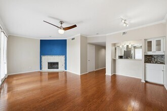 606 W Lynn St, Unit 10 in Austin, TX - Foto de edificio - Building Photo