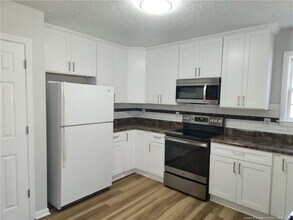 2527 Cameron Woods Ln in Fayetteville, NC - Building Photo - Building Photo