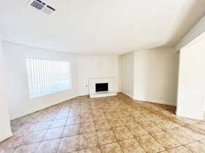 127 Tiger Ln in San Jacinto, CA - Building Photo - Building Photo