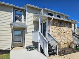 1275 College Pkwy in Gulf Breeze, FL - Building Photo
