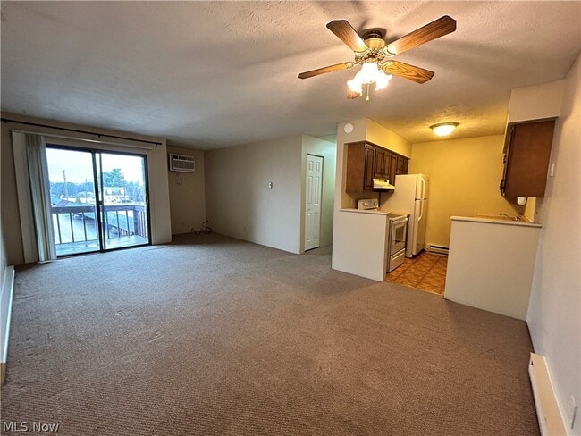 200 Fernwood Rd in Wintersville, OH - Building Photo - Building Photo